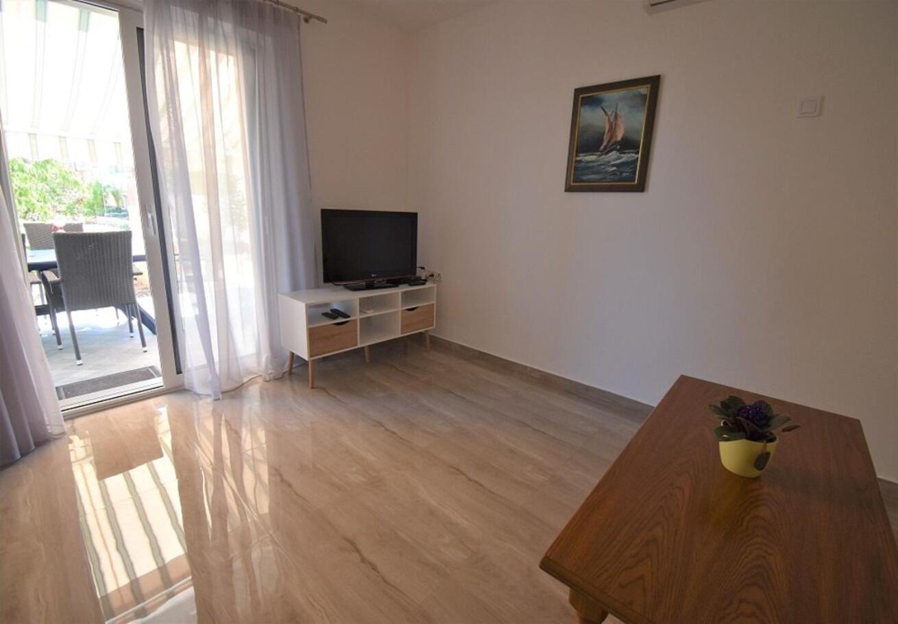 Branka - 80 M From