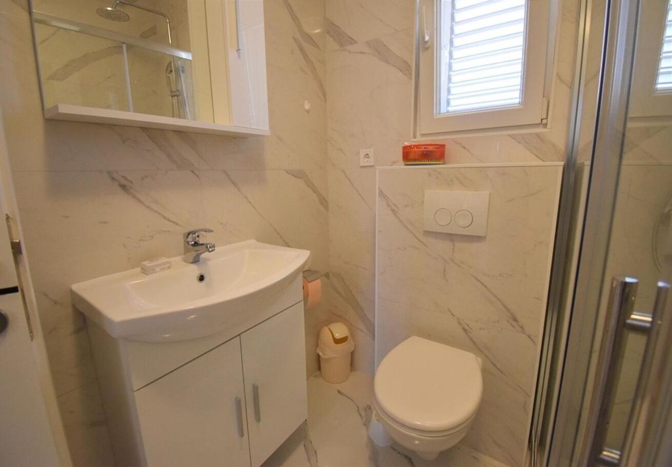 Branka - 80 M From Holiday home Vir