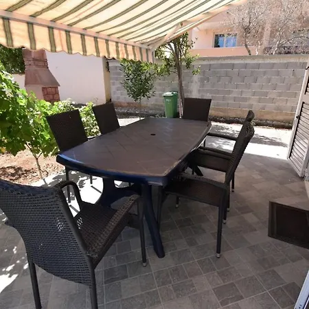 Holiday Home Branka - 80 M From Beach Vir Exterior photo