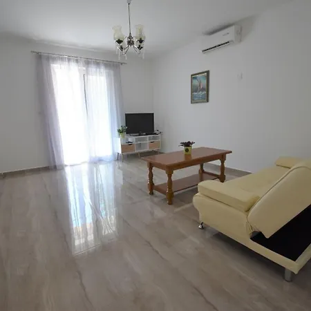 Holiday Home Branka - 80 M From Beach Vir Exterior photo