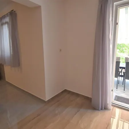 Holiday Home Branka - 80 M From Beach Vir Exterior photo